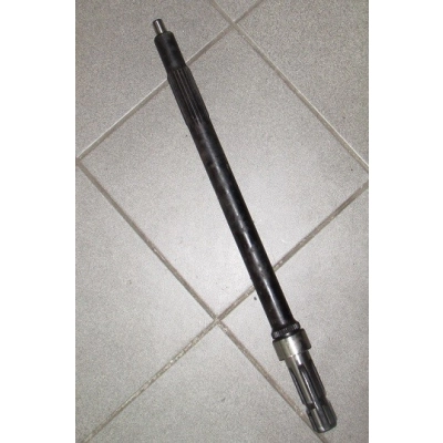 Wałek odbioru mocy przekaźnika 532899M1